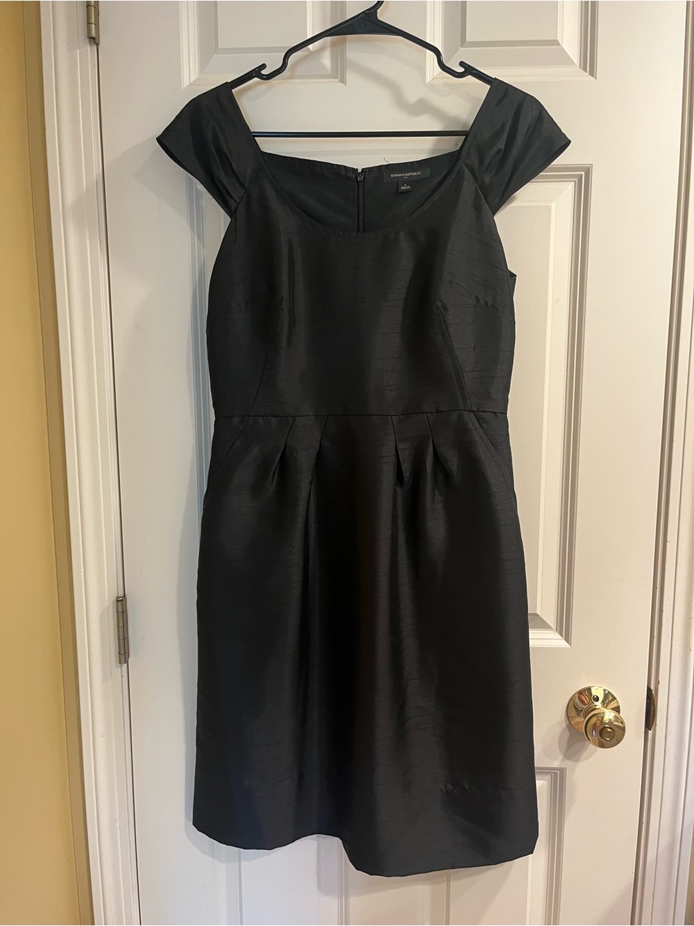 Banana Republic Black Cap-Sleeve Fit & Flare Midi Dress